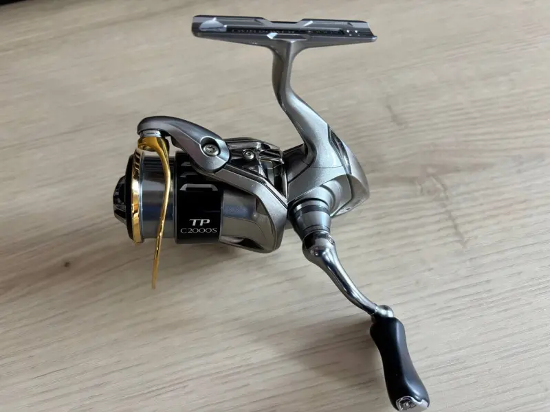 Котушка Shimano Twin Power C2000S