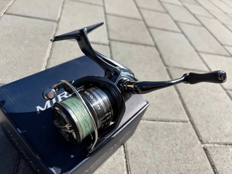Котушка Shimano Miravel 2500S